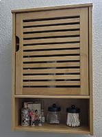 جعبه کمک‌ های اولیه چوبی دیواری کد 638